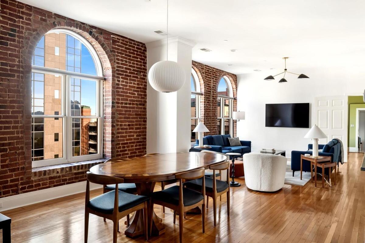 Floor Downtown