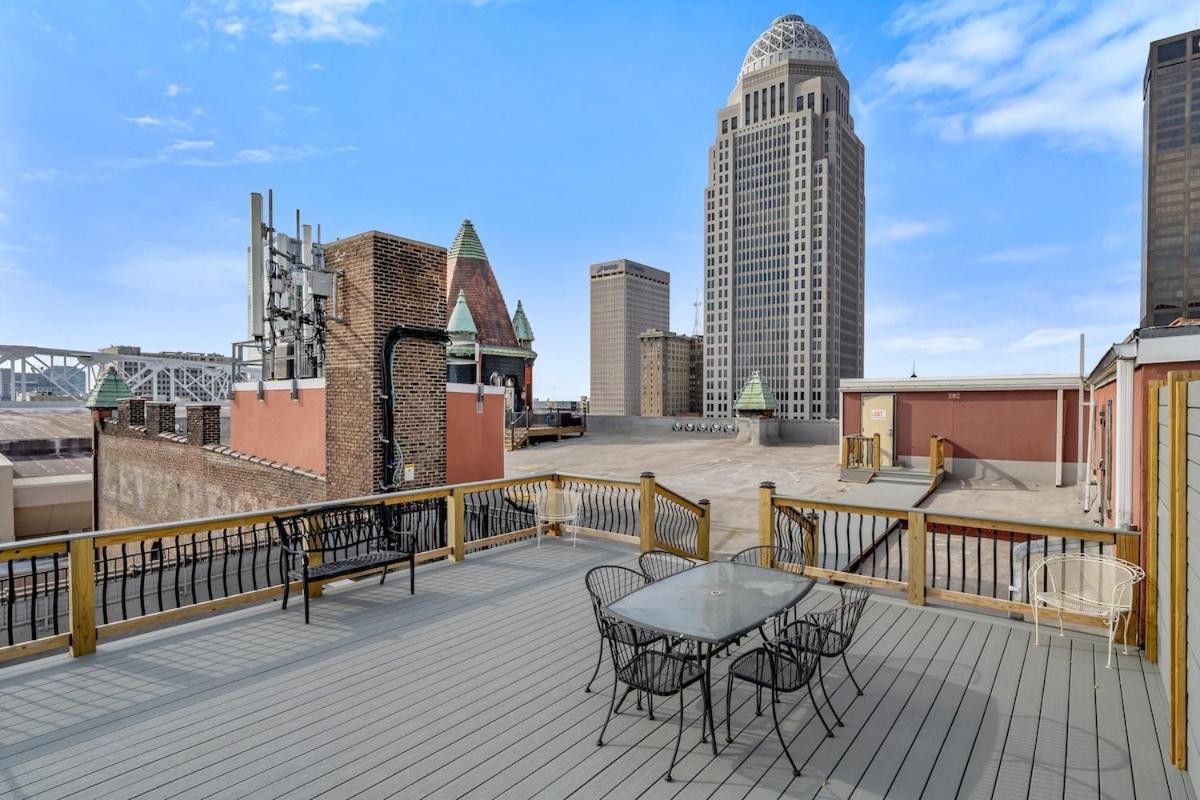 Floor Downtown * Louisville