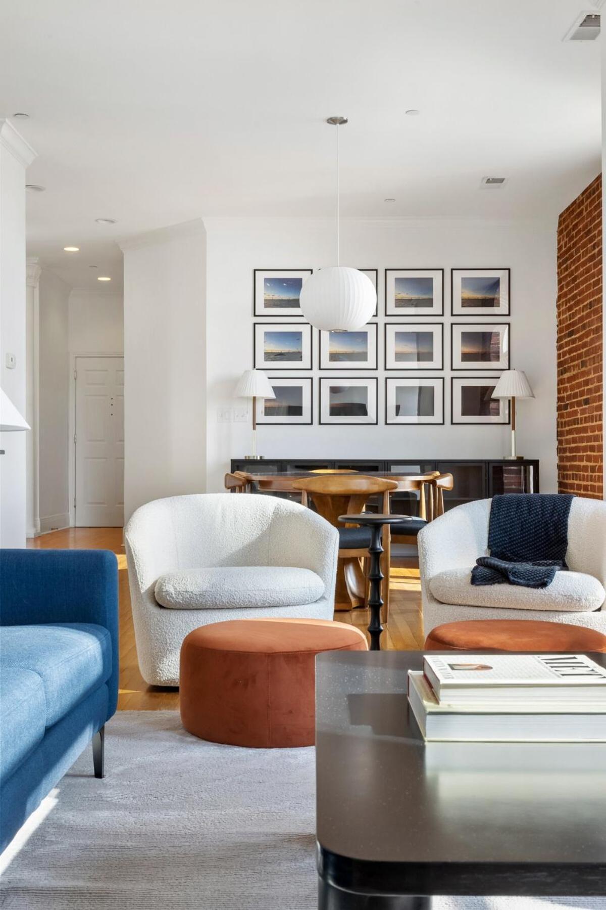 Floor Downtown Apartment